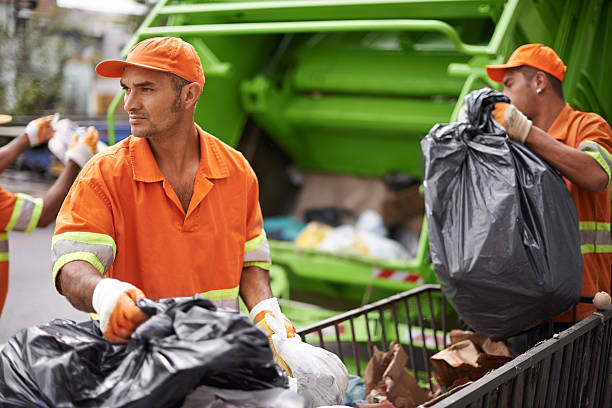 Best Commercial Cleanout Services  in Centreville, MI